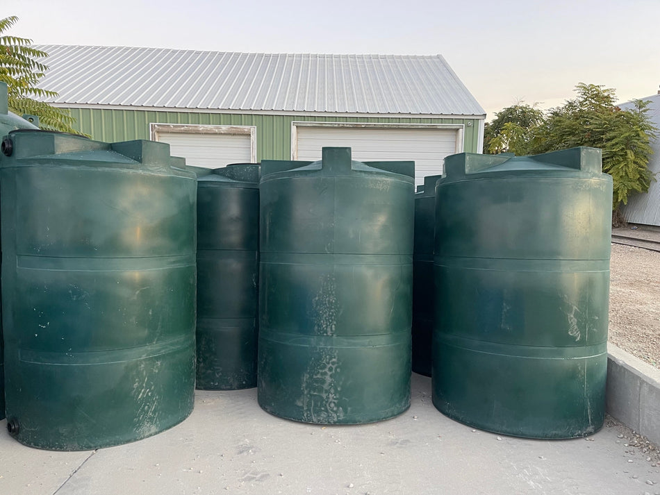 Custom Roto Molding (CRMI) 850 Gallon Vertical Fresh Water Green Tanks